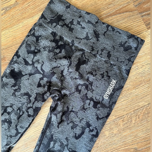 Gymshark adapt v2 camo print grey leggings - Picture 3 of 7